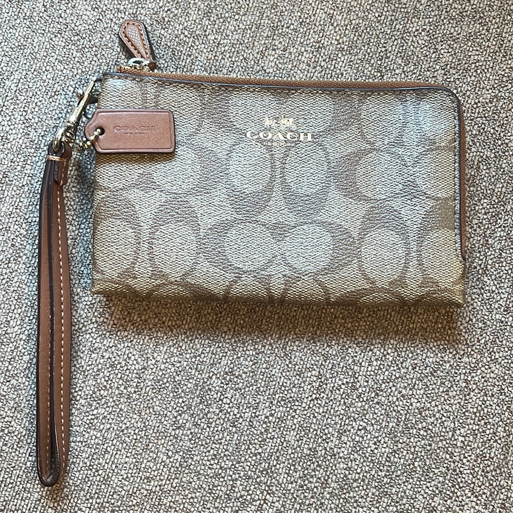 SOLD - Coach Double Zip Wristlet NWOT